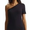 Commando women Essential Cotton One-Shoulder Tee in Black